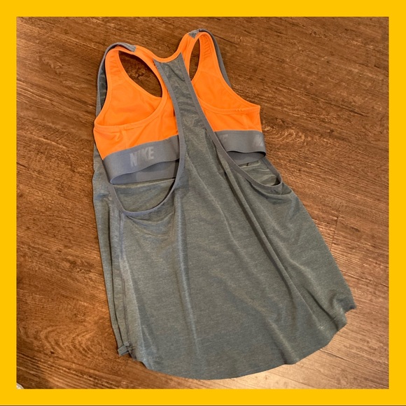 Nike sports bra - Picture 1 of 6